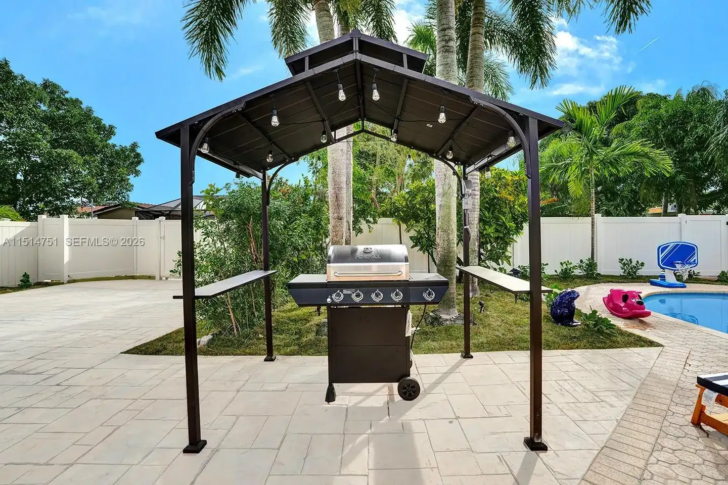 5500 Cleveland St, Hollywood FL 33021 photo 4