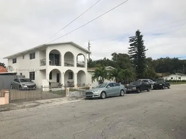 1355 SW 12th St, Miami FL 33135 photo 4