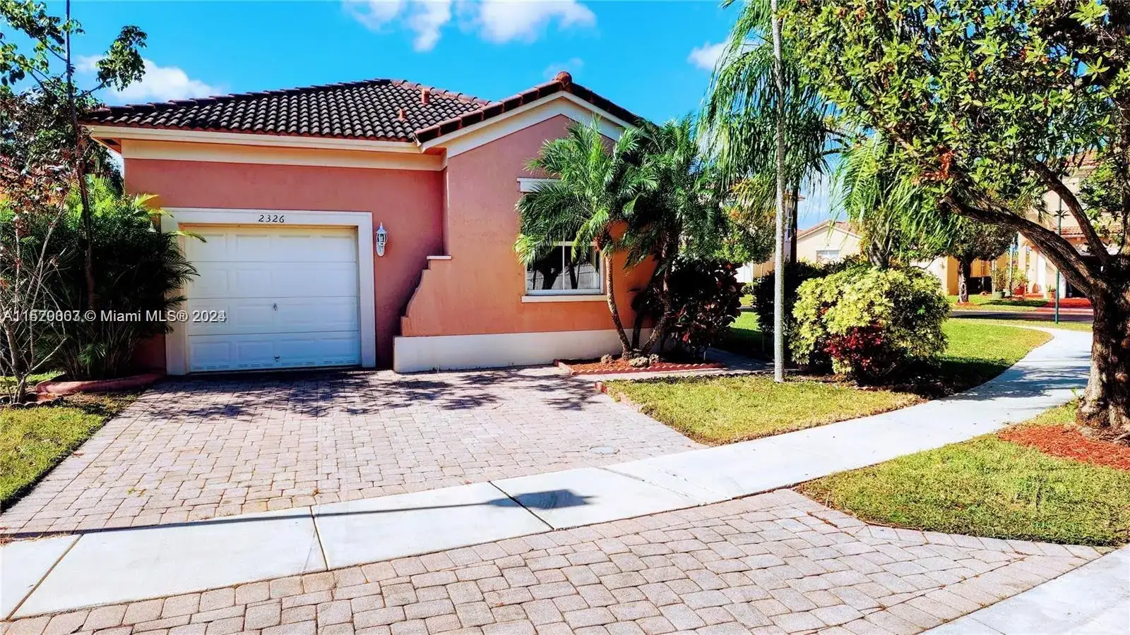 2326 NE 37th Rd, Homestead FL 33033 photo 3