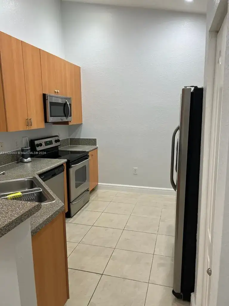 2326 NE 37th Rd, Homestead FL 33033 photo 5