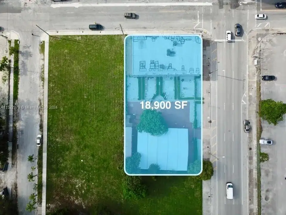 1542 NE 1st AVE, Miami FL 33132 photo 2