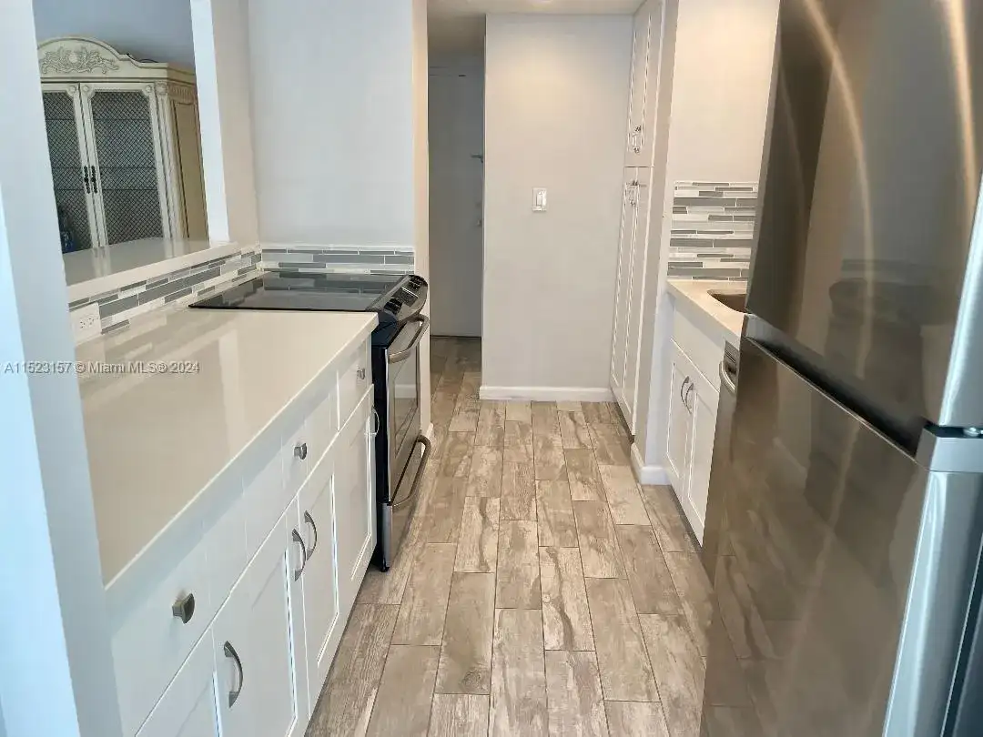 251 174th St # 1607, Sunny Isles Beach FL 33160 photo 4
