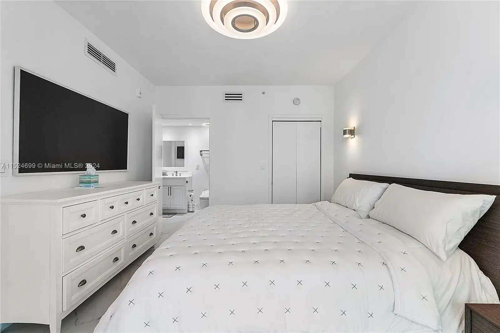 6000 Collins Ave # 510, Miami Beach FL 33140 photo 5