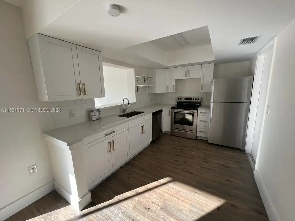 11520 NW 31st Pl, Sunrise FL 33323 photo 5