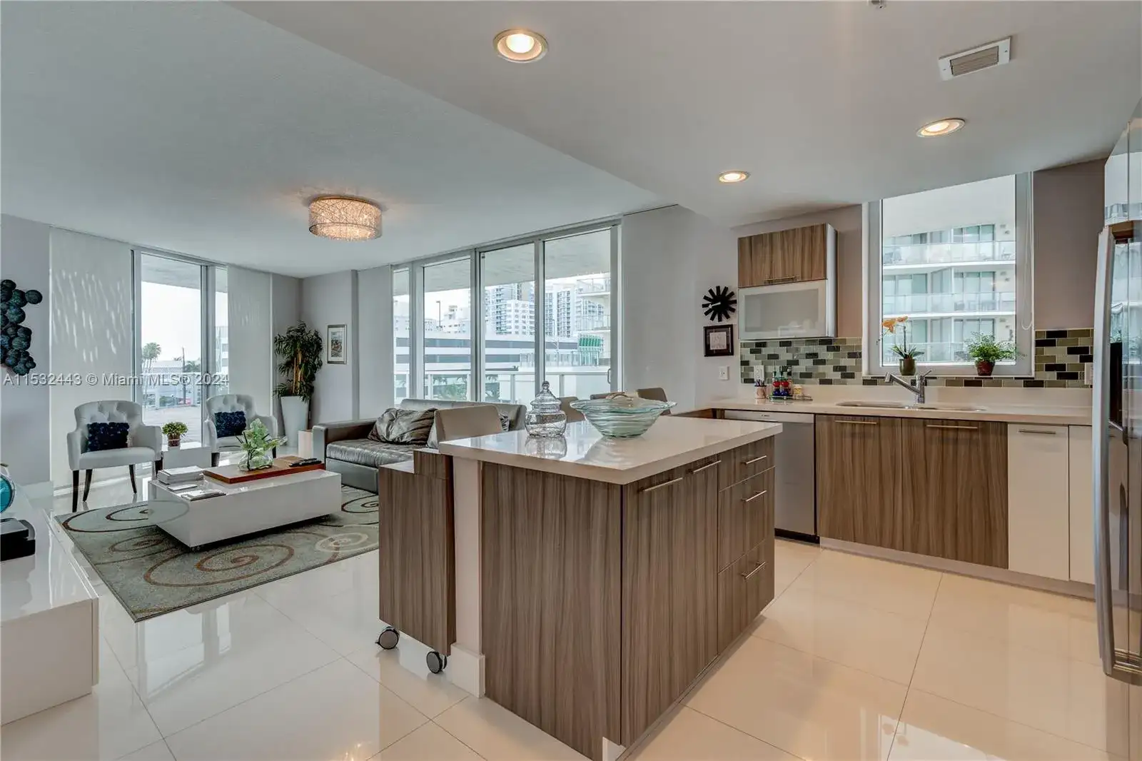 6700 Indian Creek Dr # 402, Miami Beach FL 33141 photo 3