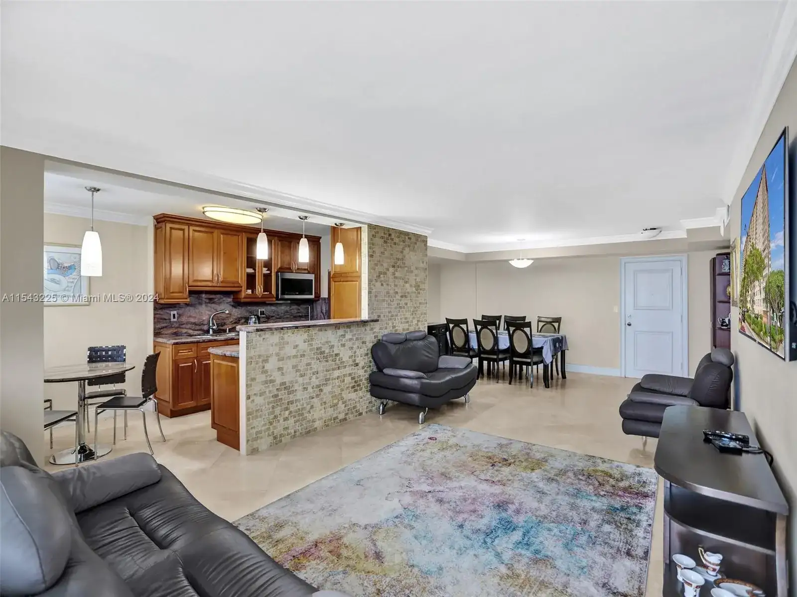 251 174th St # 2220, Sunny Isles Beach FL 33160 photo 2