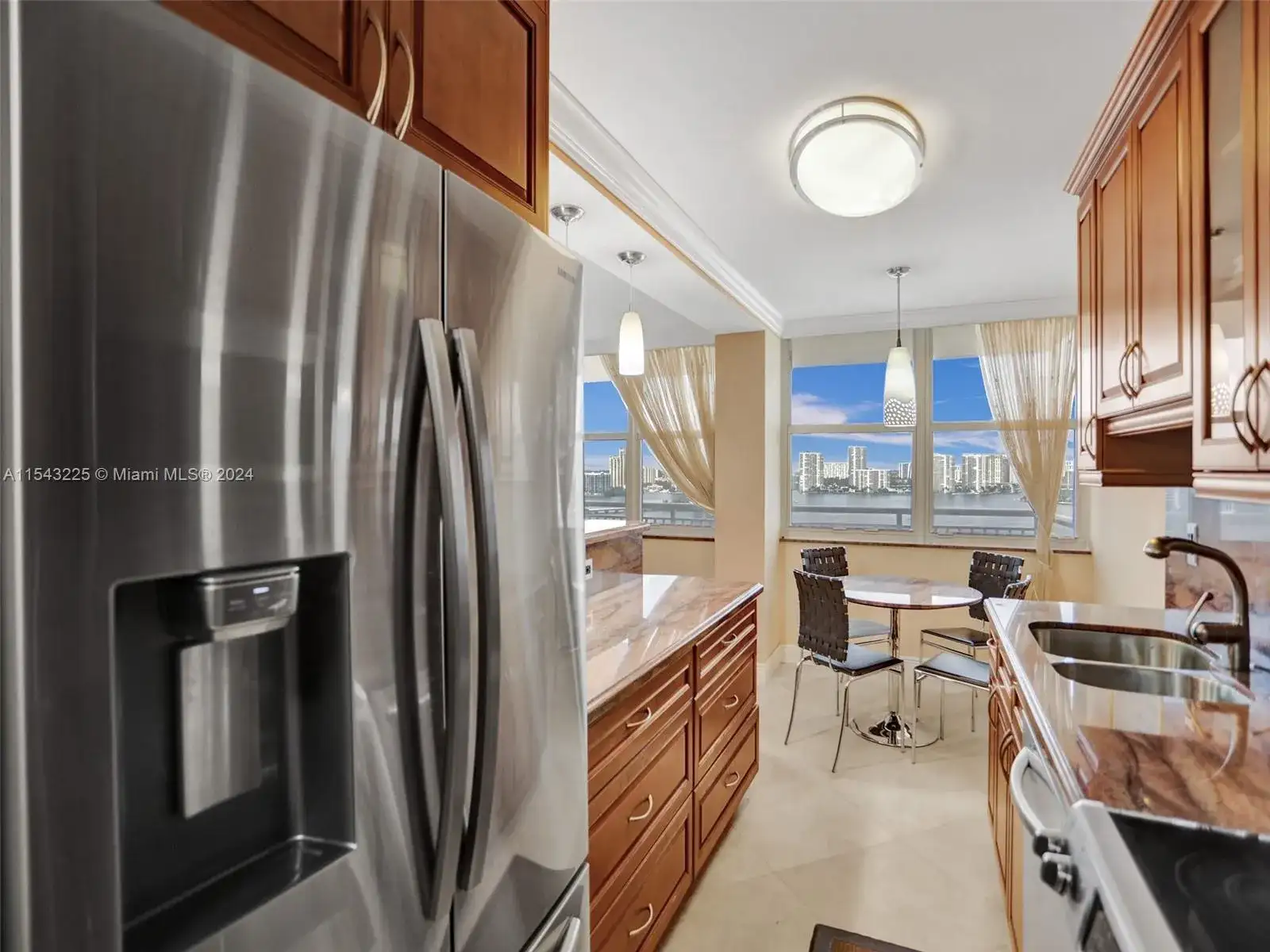 251 174th St # 2220, Sunny Isles Beach FL 33160 photo 4