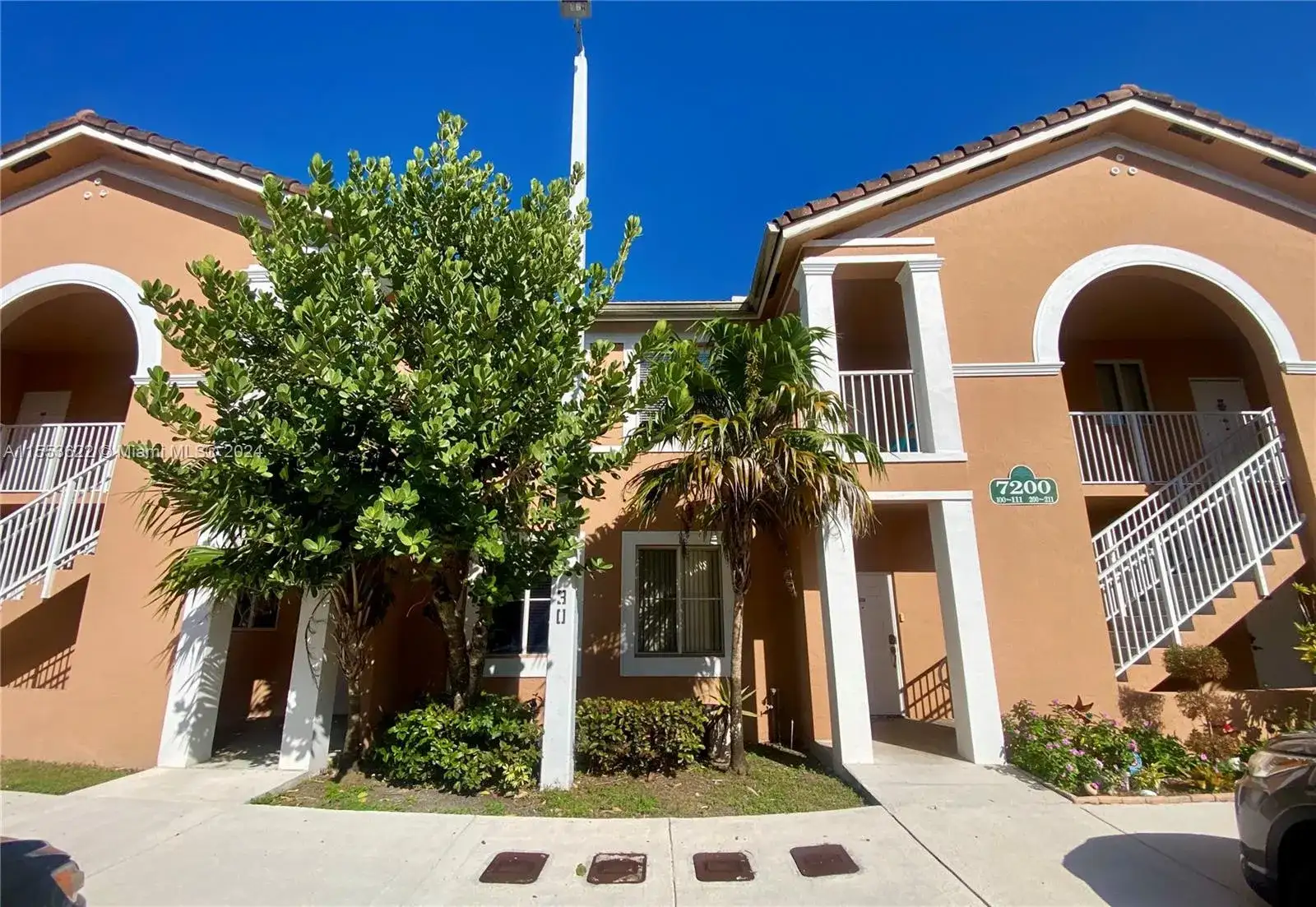 7200 NW 177th St # 7, Hialeah FL 33015 photo 2