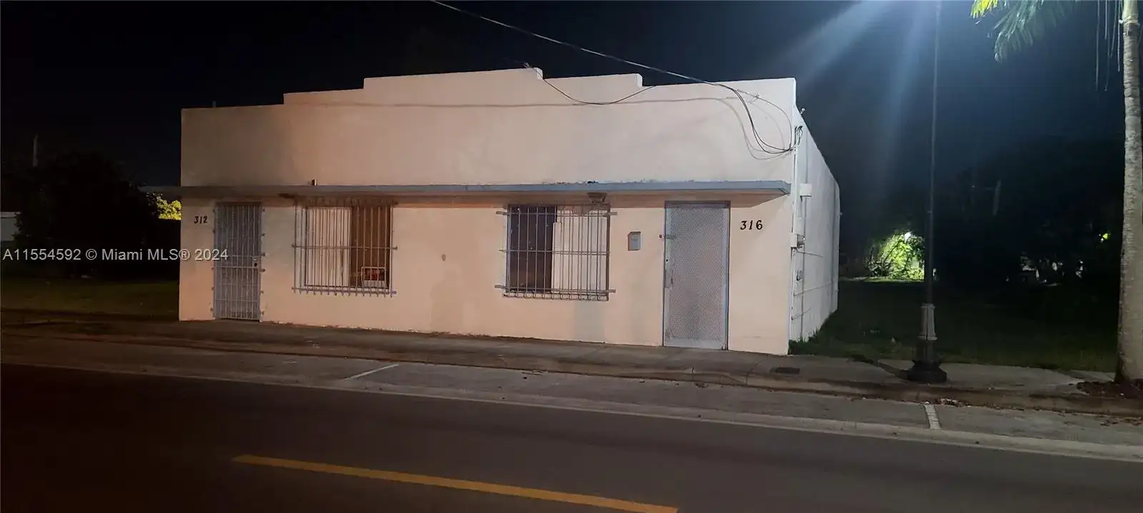 312 SW 4 ST, Homestead FL 33030 photo 2