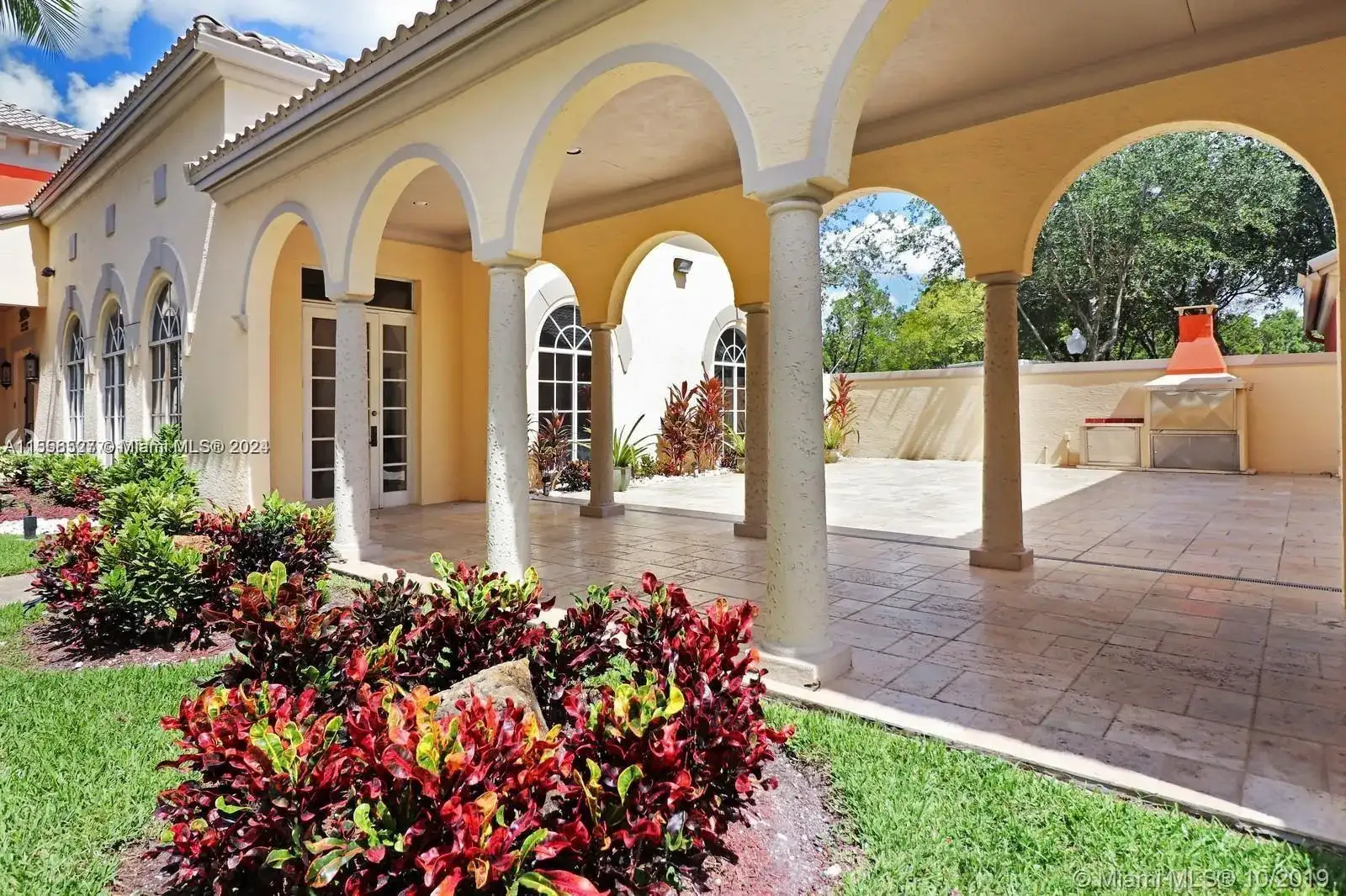 8255 Lake Dr # 204, Doral FL 33166 photo 4