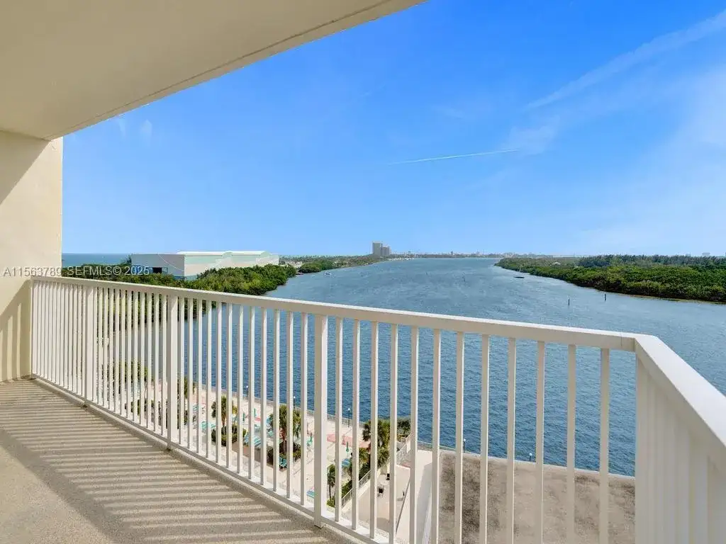300 Bayview Dr # 906, Sunny Isles Beach FL 33160 photo 2