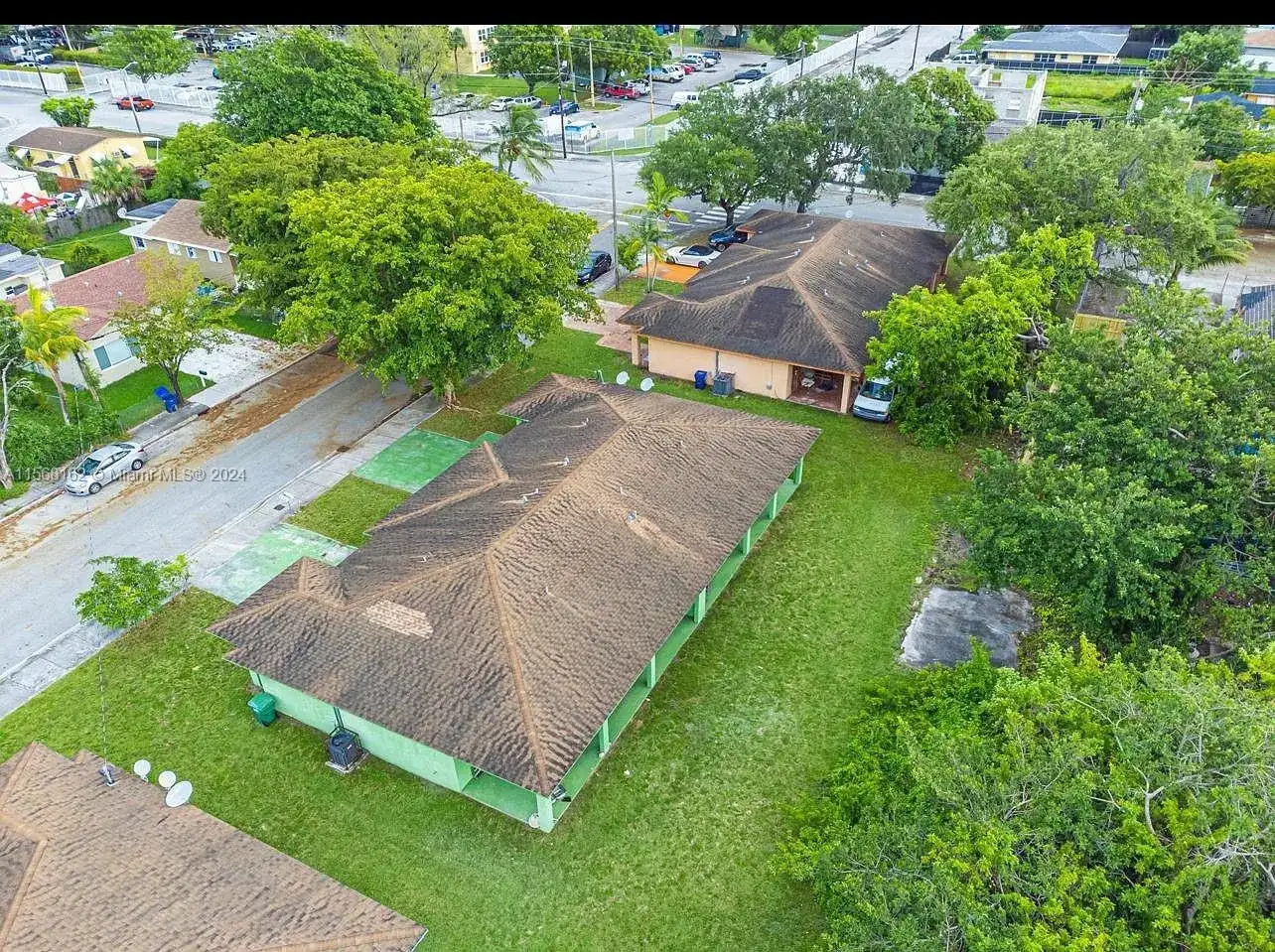 2320 NW 52nd St, Miami FL 33142 photo 3