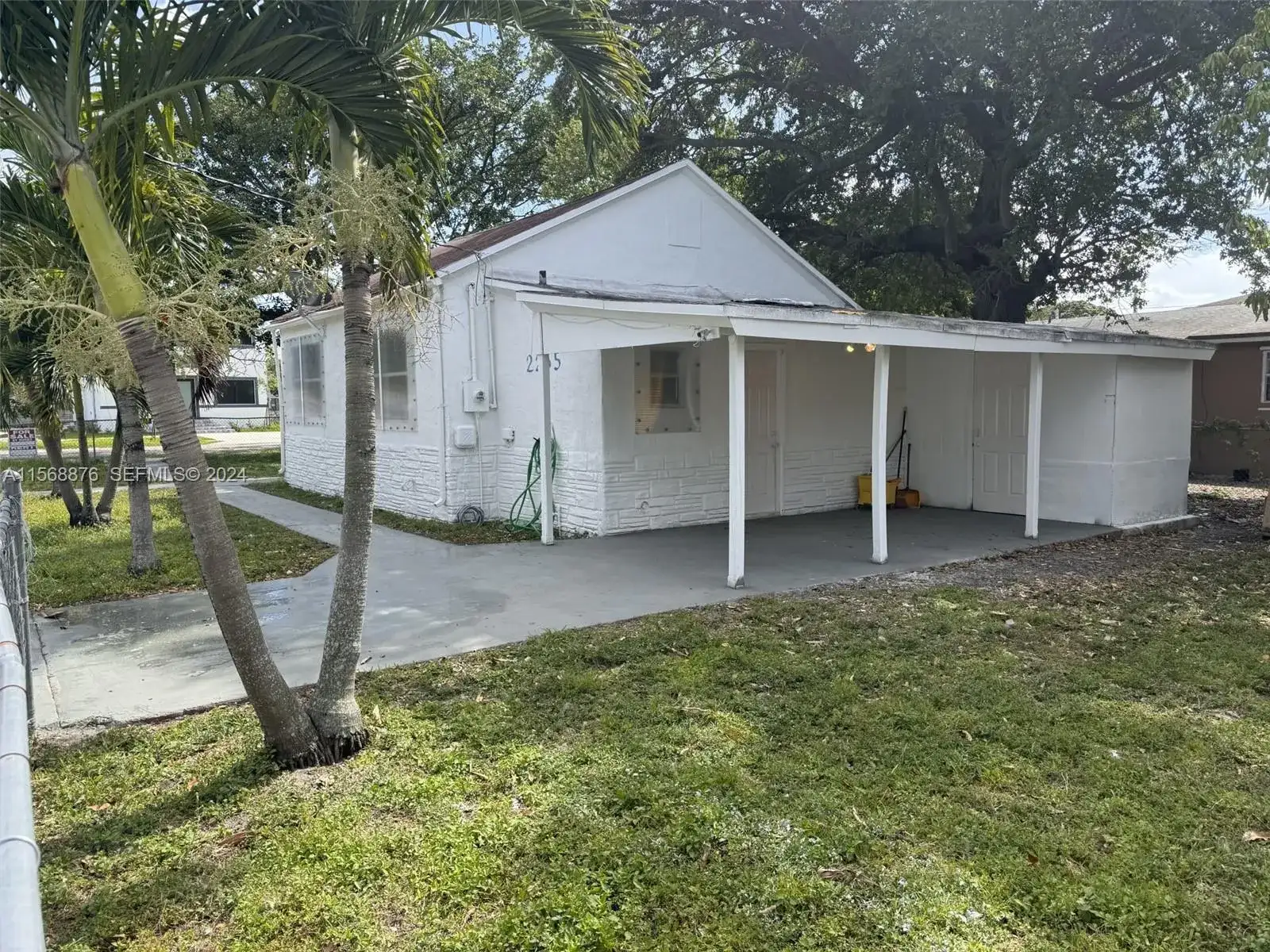 2255 NW 63rd St, Miami FL 33147 photo 3