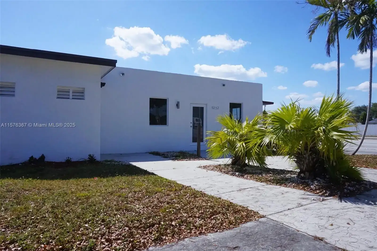 5232 Pembroke Rd, West Park FL 33021 photo 3