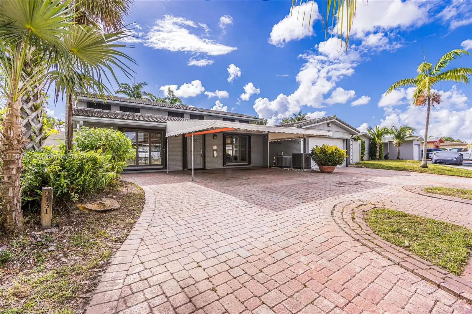 2131 N 53rd Ave, Hollywood FL 33021 photo 3