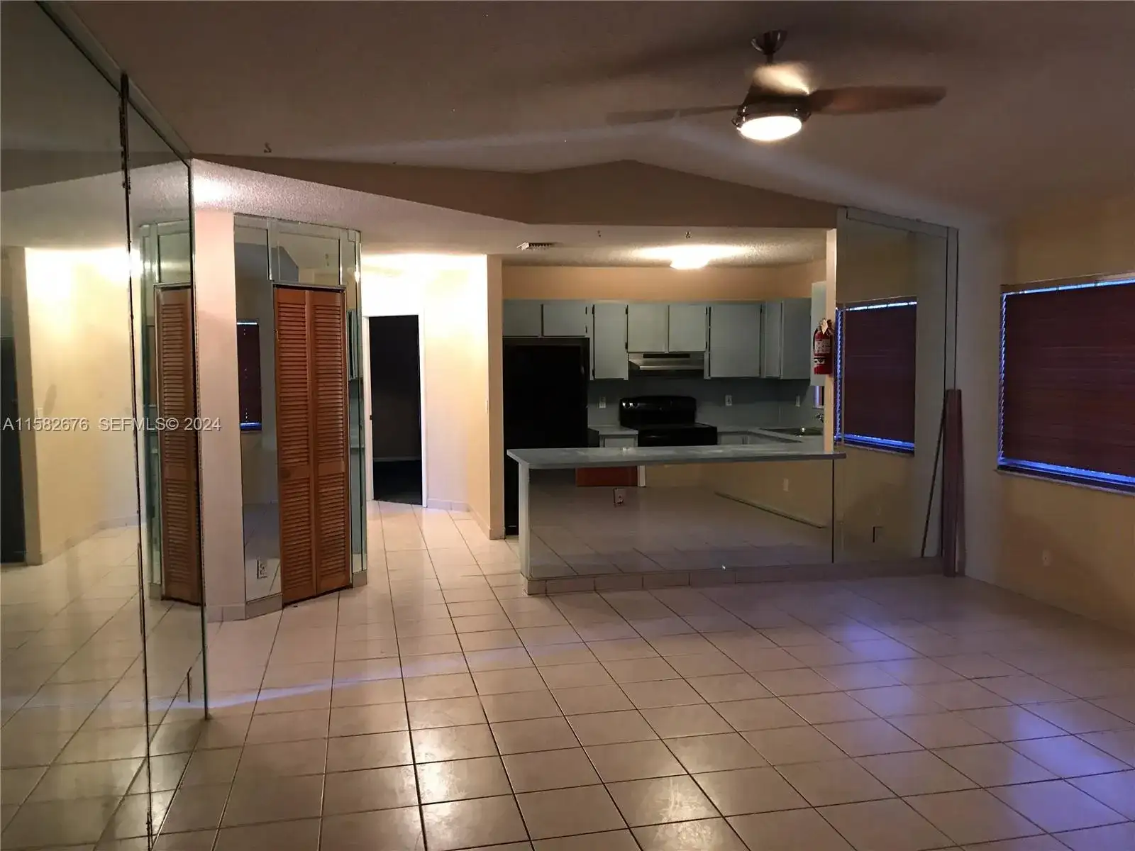 725 NW 19th Ter, Fort Lauderdale FL 33311 photo 5