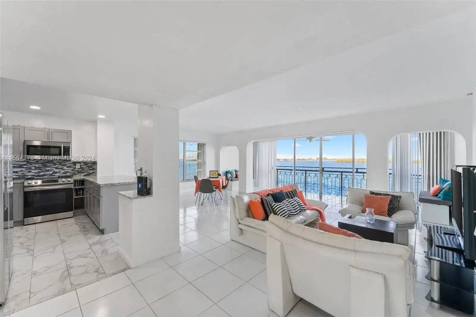 11111 Biscayne Blvd # 3A, Miami FL 33181 photo 3