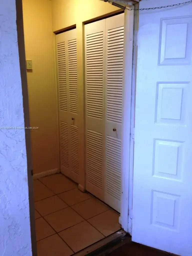 701 N Pine Island Rd # 101, Plantation FL 33324 photo 5