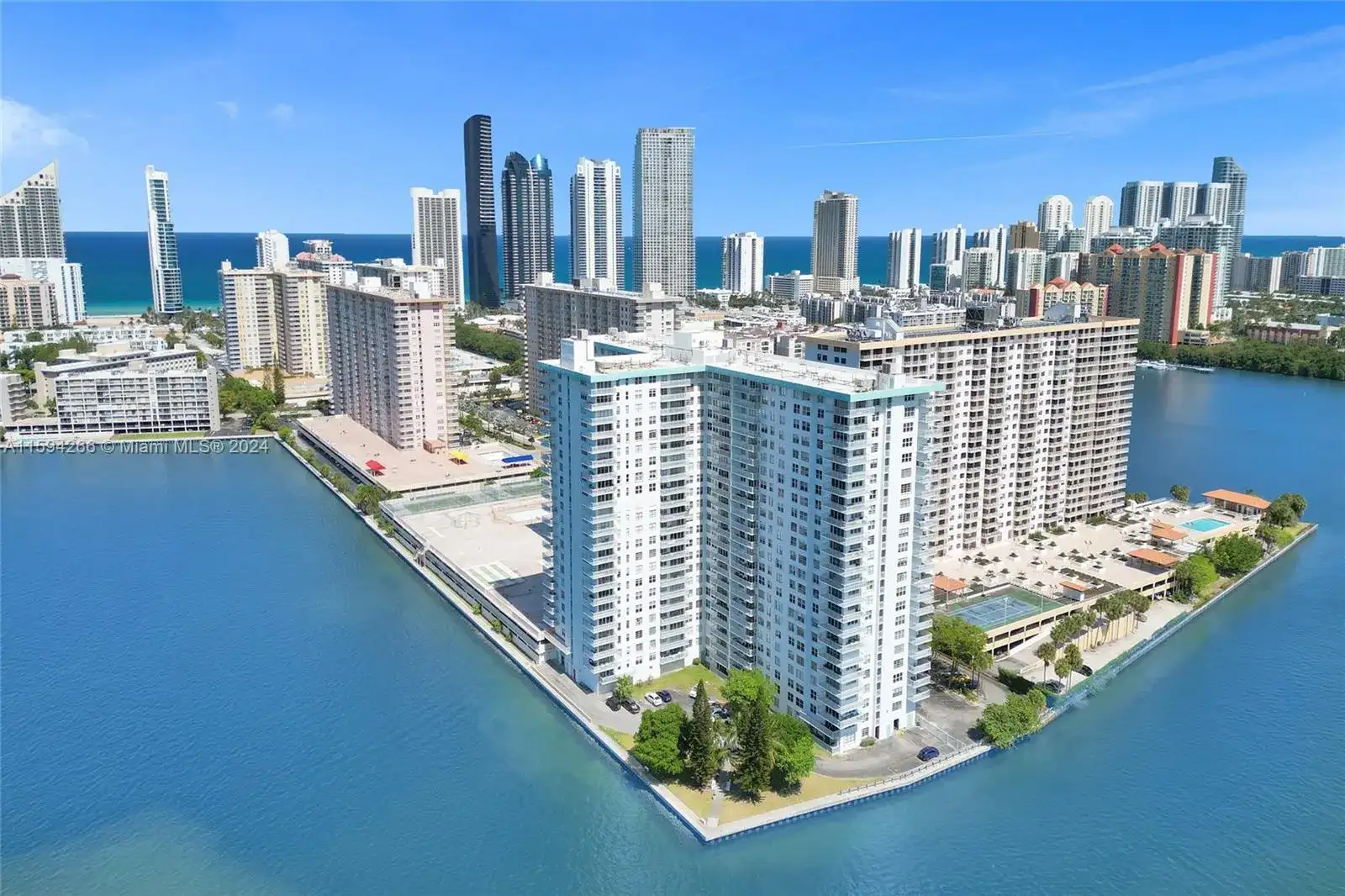 301 174th St # 1701, Sunny Isles Beach FL 33160 photo 2
