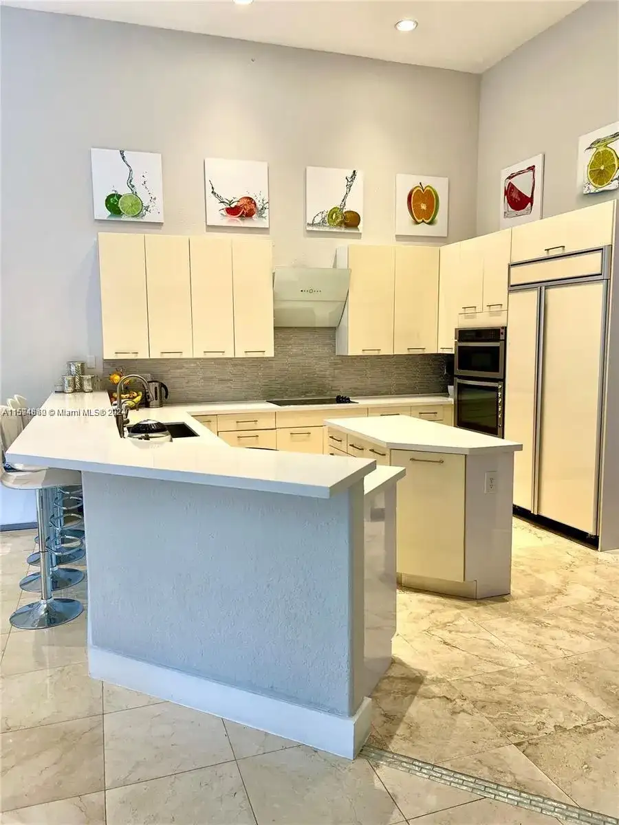 912 Manatee Way, Hollywood FL 33019 photo 5