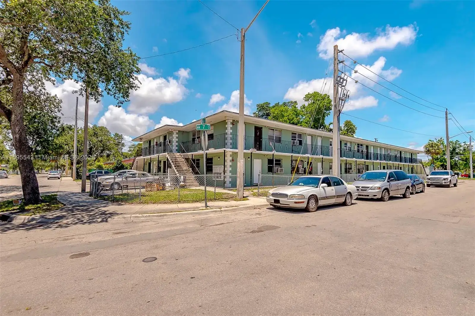 5600 NW 7th Ct # 14, Miami FL 33127 photo 2