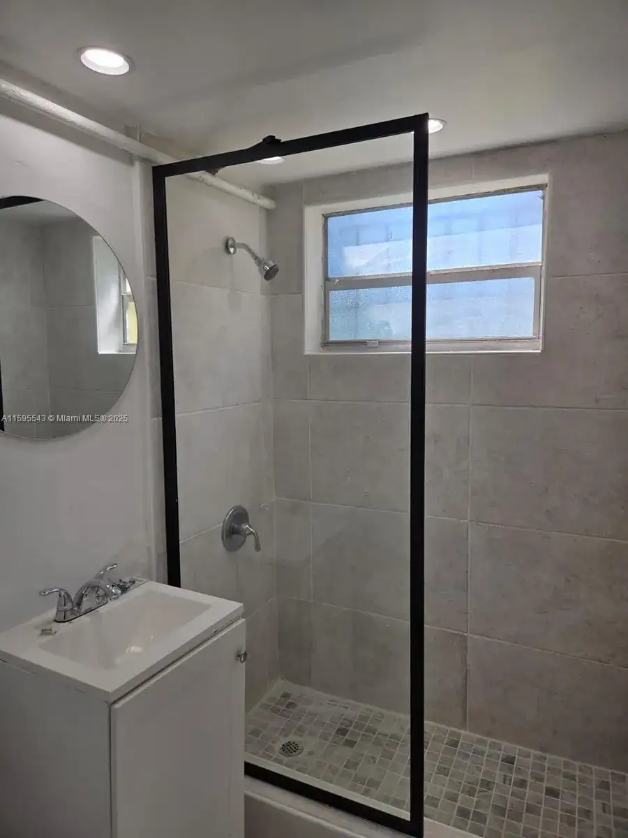5600 NW 7th Ct # 14, Miami FL 33127 photo 4