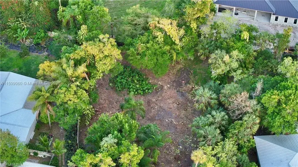 385 Caloosa Dr, La Belle FL 33935 photo 5