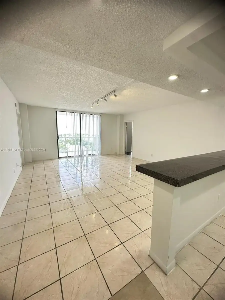 13499 Biscayne Blvd # 1209, North Miami FL 33181 photo 3