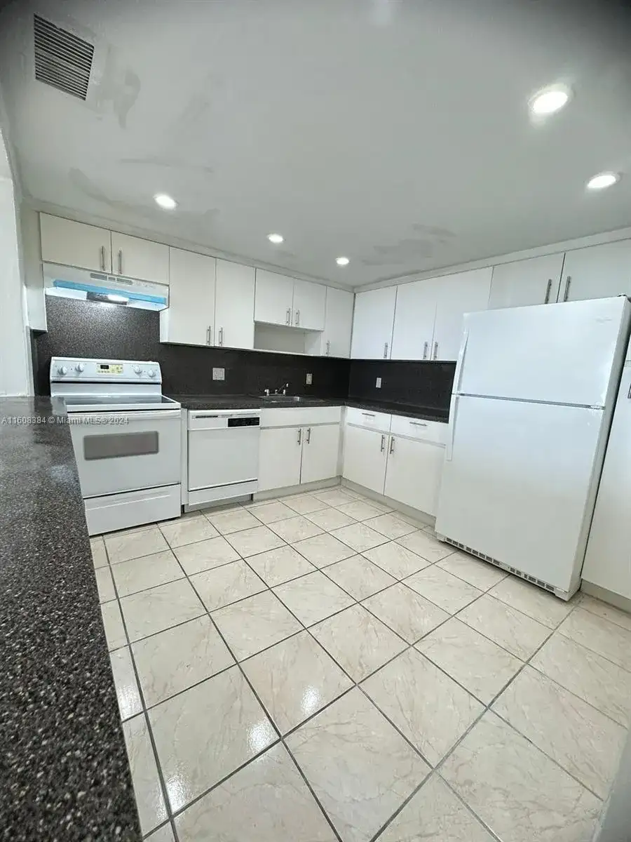 13499 Biscayne Blvd # 1209, North Miami FL 33181 photo 5