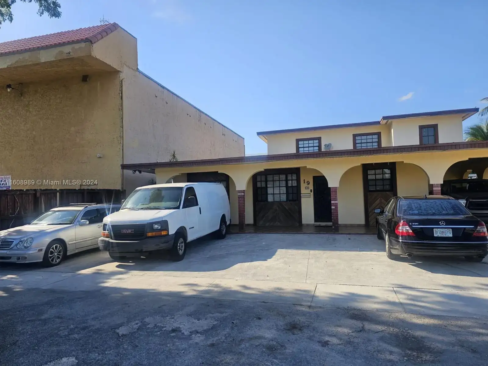 19 E 45th St, Hialeah FL 33013 photo 2