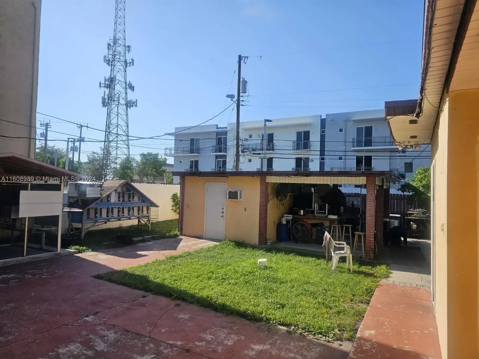 19 E 45th St, Hialeah FL 33013 photo 3