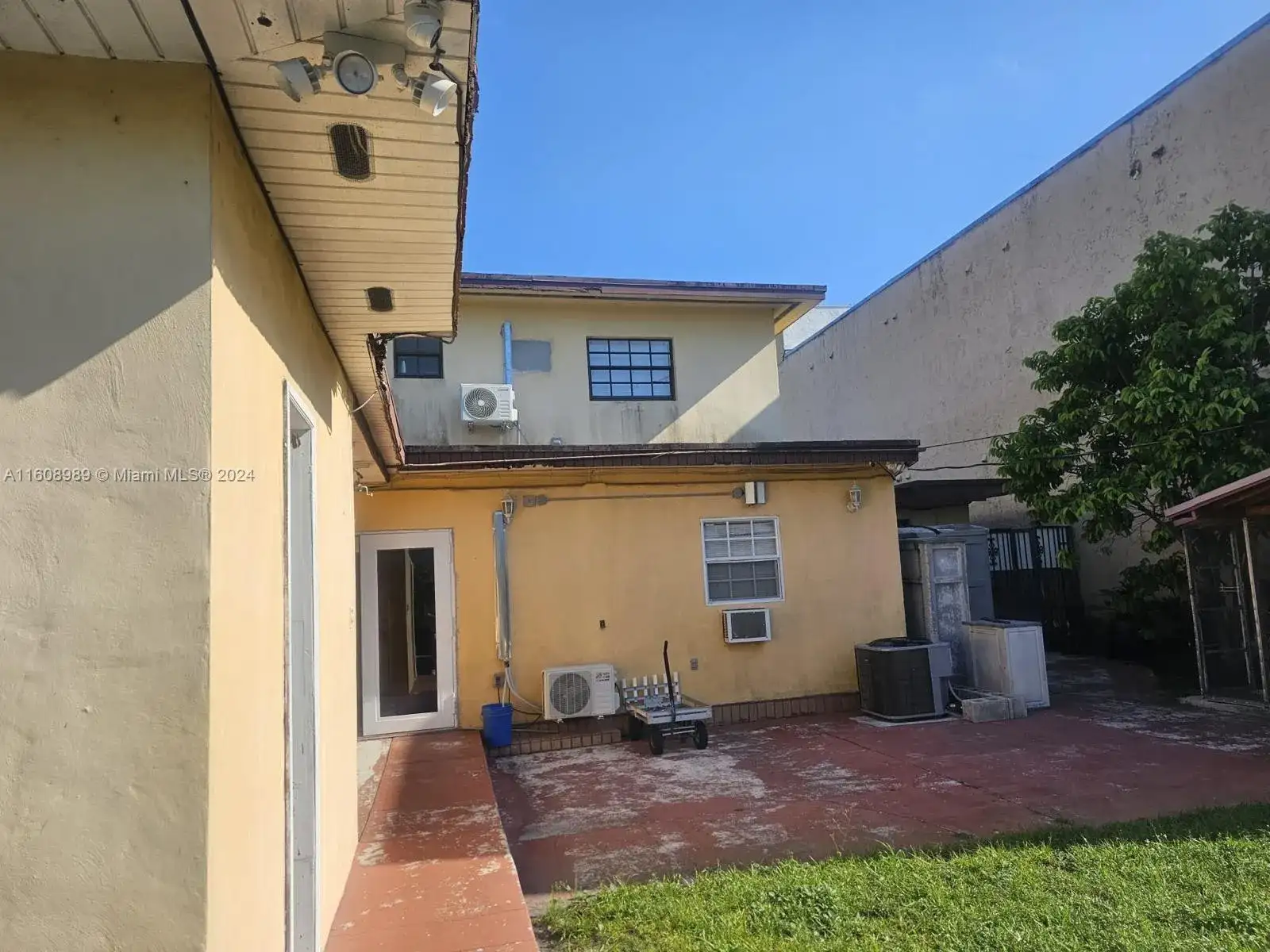 19 E 45th St, Hialeah FL 33013 photo 5