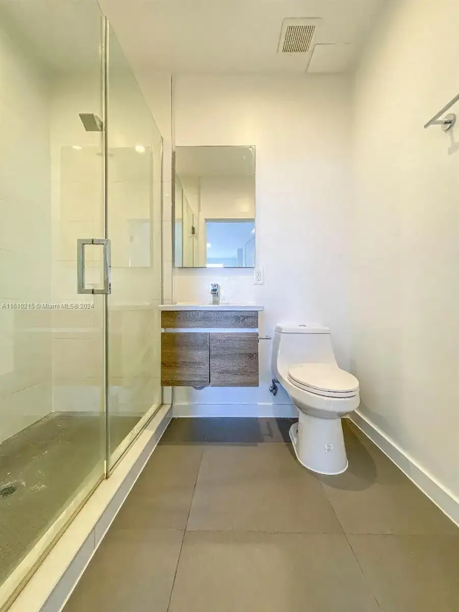 924 Marseille Dr # 8, Miami Beach FL 33141 photo 4