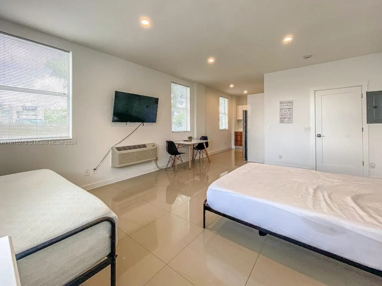 924 Marseille Dr # 8, Miami Beach FL 33141 photo 5