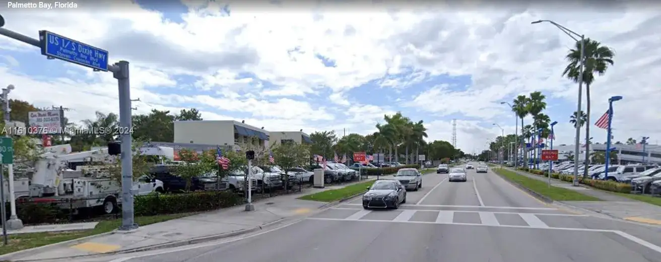 17801 S Dixie Hwy, Palmetto Bay FL 33157 photo 2