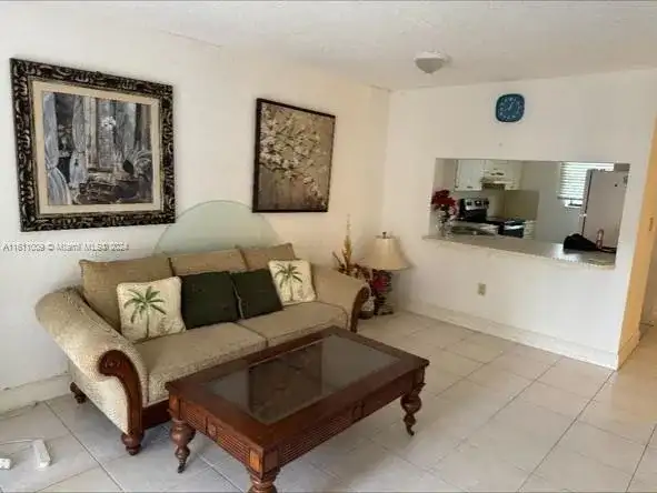 8517 NW 7th St # 304, Miami FL 33126 photo 2