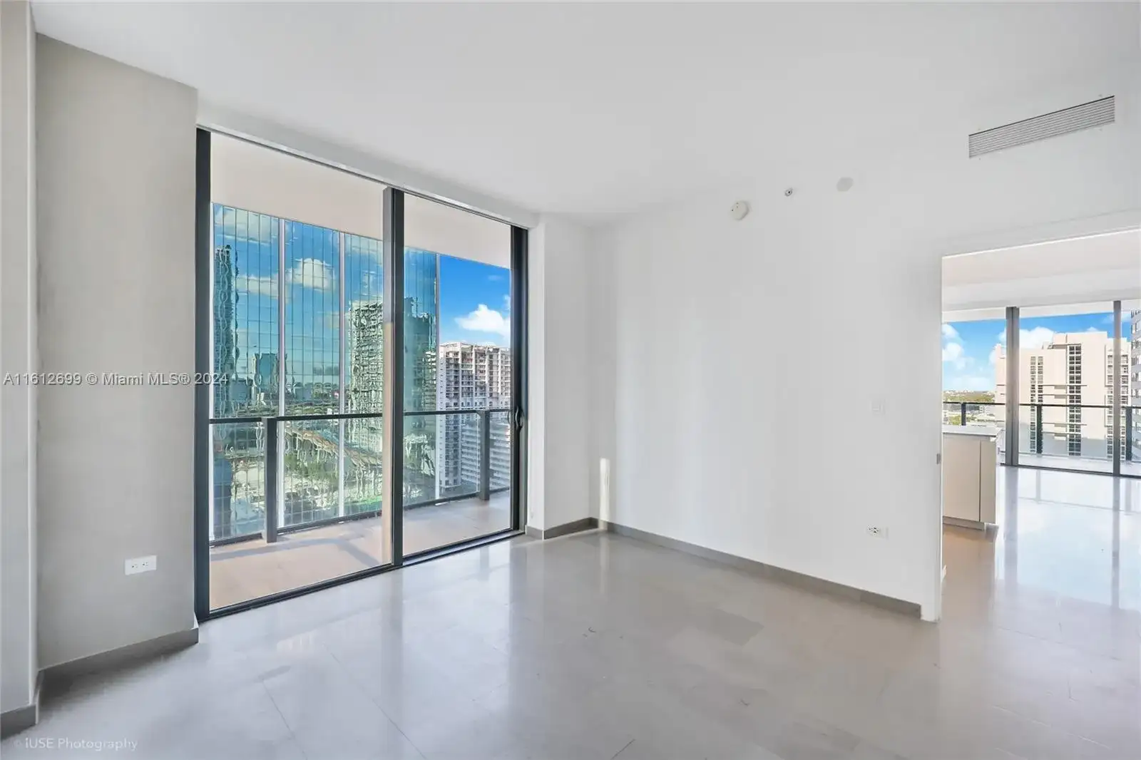 88 SW 7th St # 1202, Miami FL 33130 photo 4