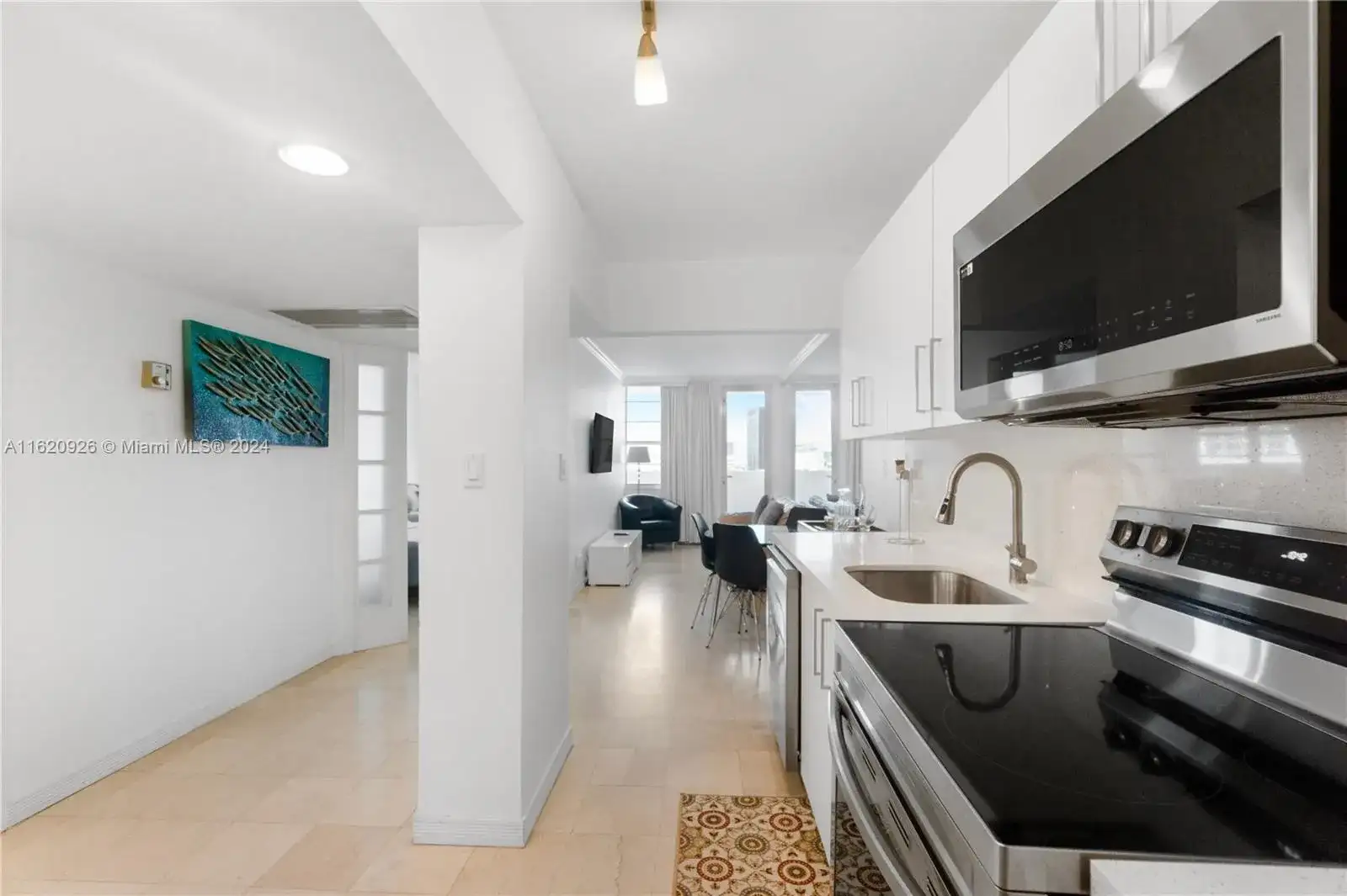 100 Lincoln Rd # 820, Miami Beach FL 33139 photo 4