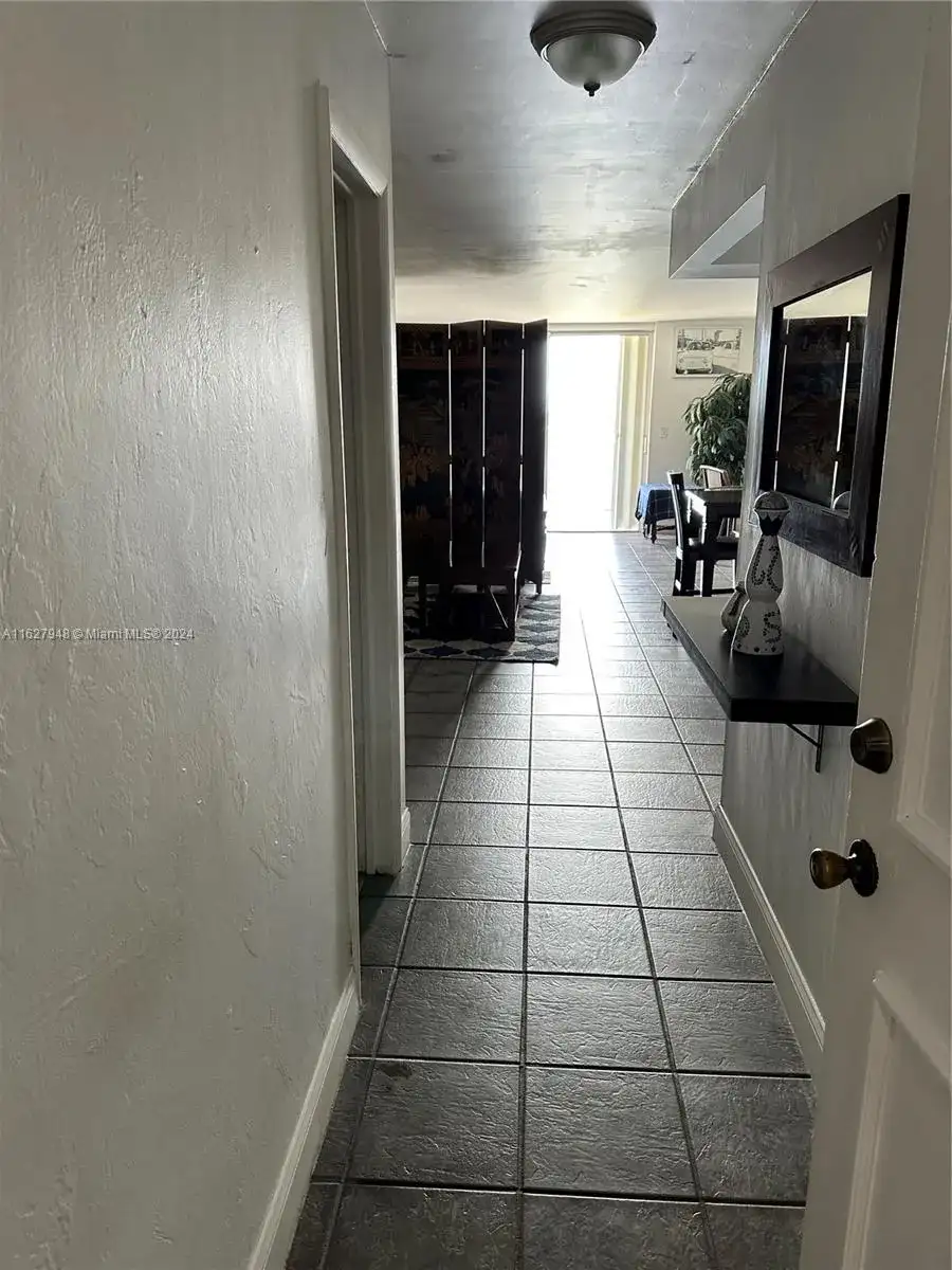 1470 NE 125th Ter # 9, North Miami FL 33161 photo 2
