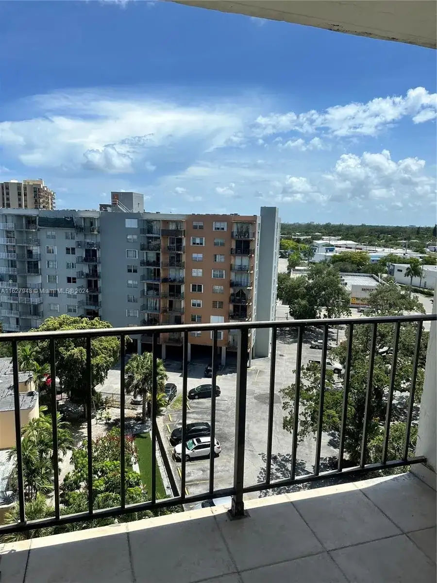 1470 NE 125th Ter # 9, North Miami FL 33161 photo 4