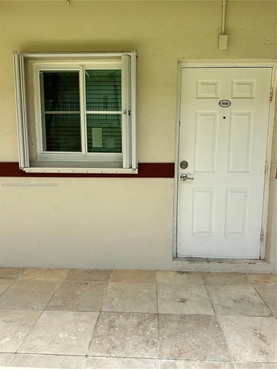 8600 SW 67th Ave # 908, Pinecrest FL 33156 photo 3
