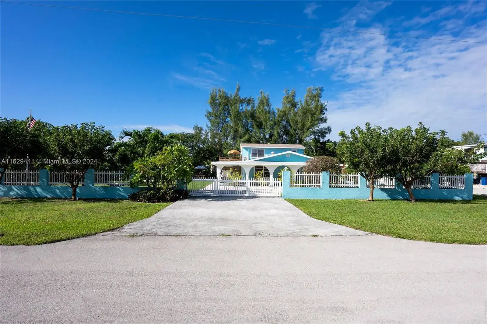 284 Orange Ave, Marathon FL 33050 photo 2
