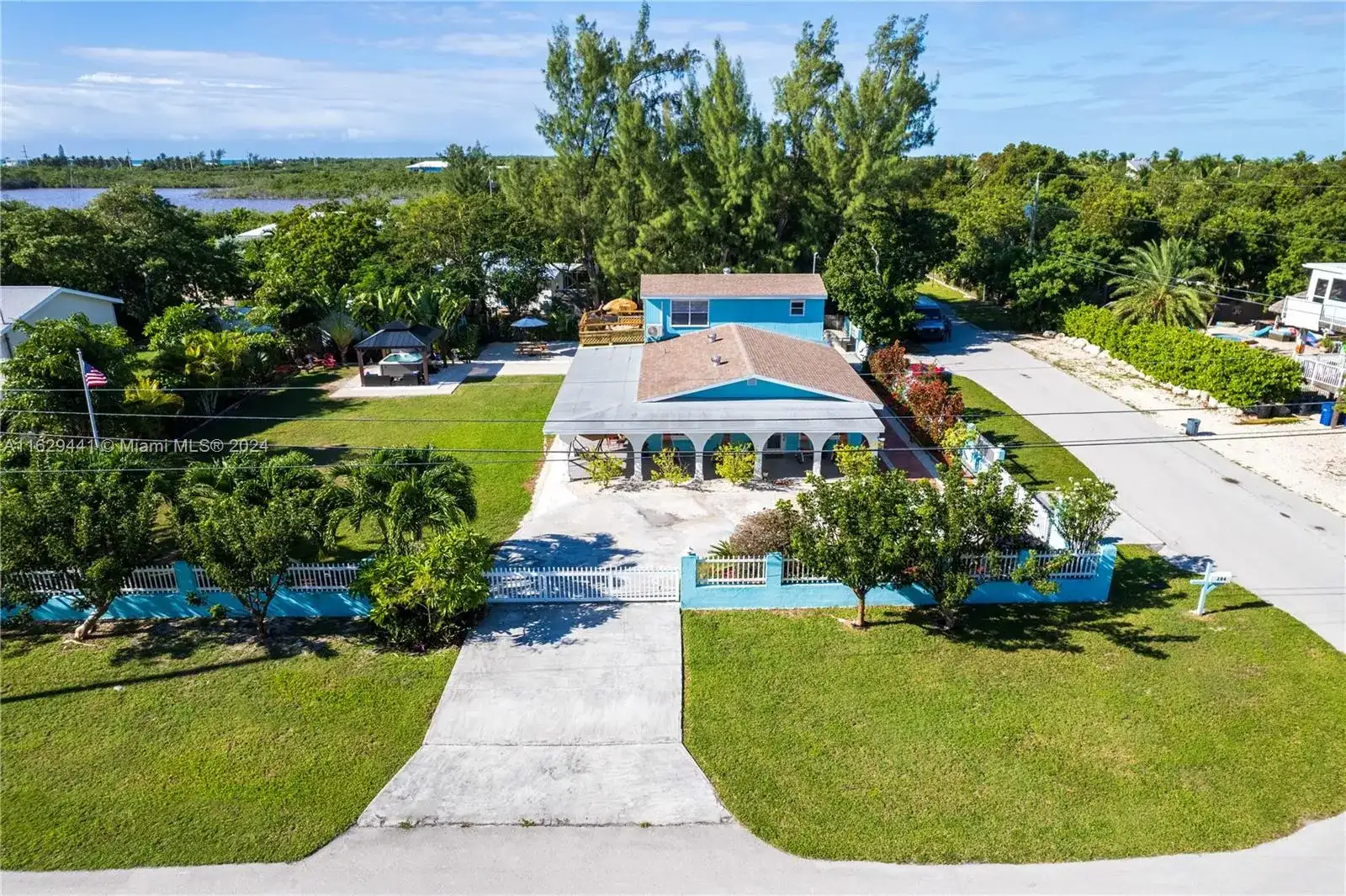 284 Orange Ave, Marathon FL 33050 photo 3