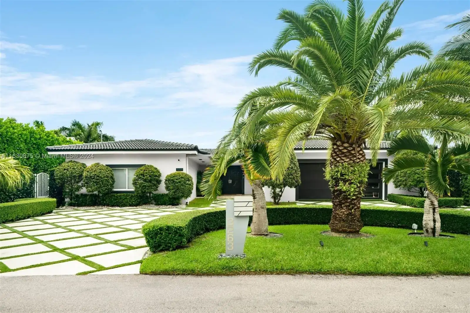 3263 NE 166th St, North Miami Beach FL 33160 photo 2
