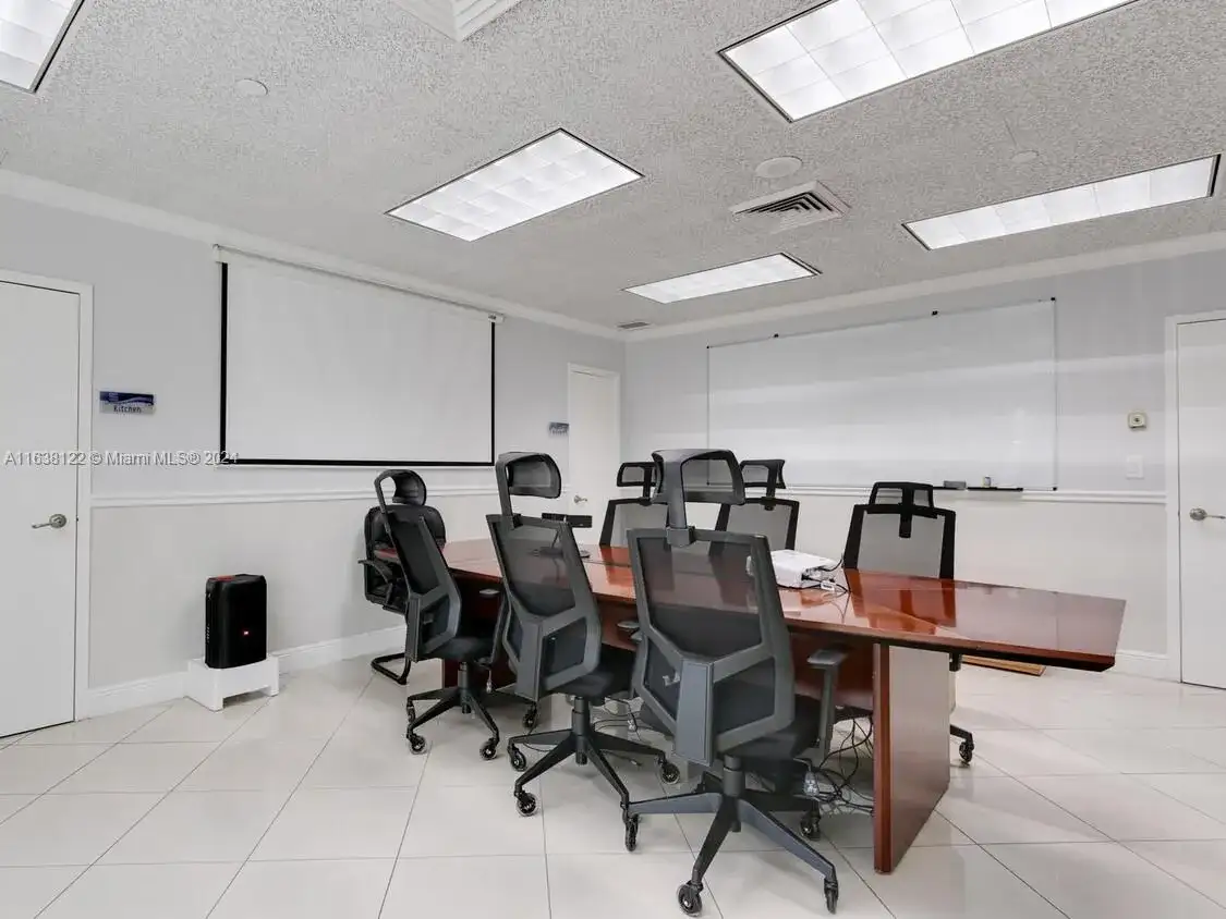 2801 Greene St, Hollywood FL 33020 photo 3