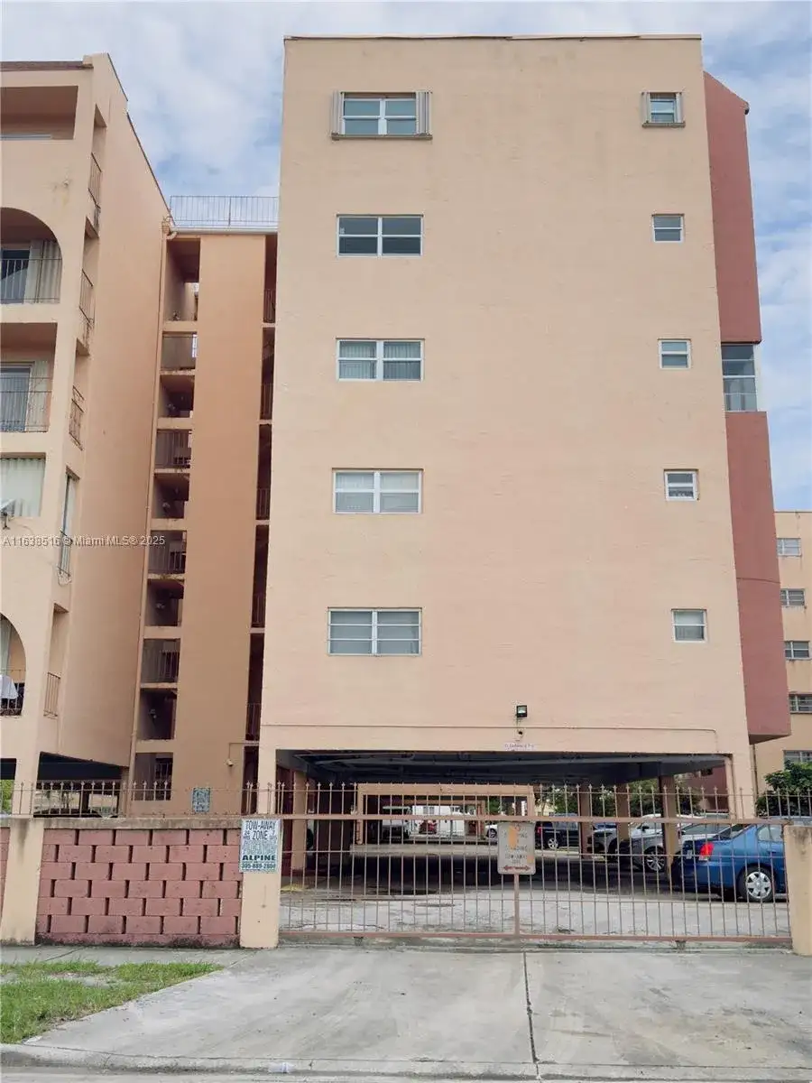 440 E 23rd St # 1219, Hialeah FL 33013 photo 2