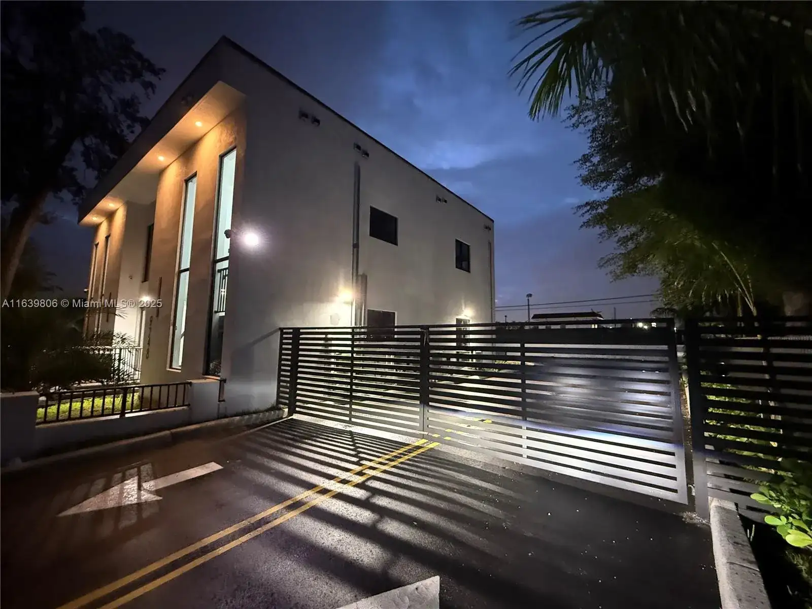 9748 NW 26th Ave, Miami FL 33147 photo 3