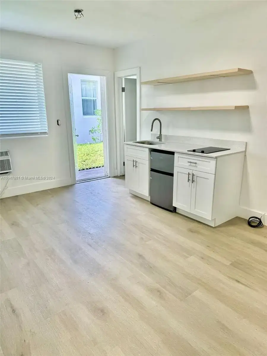 800 N federal hwy # 5, Hollywood FL 33020 photo 4
