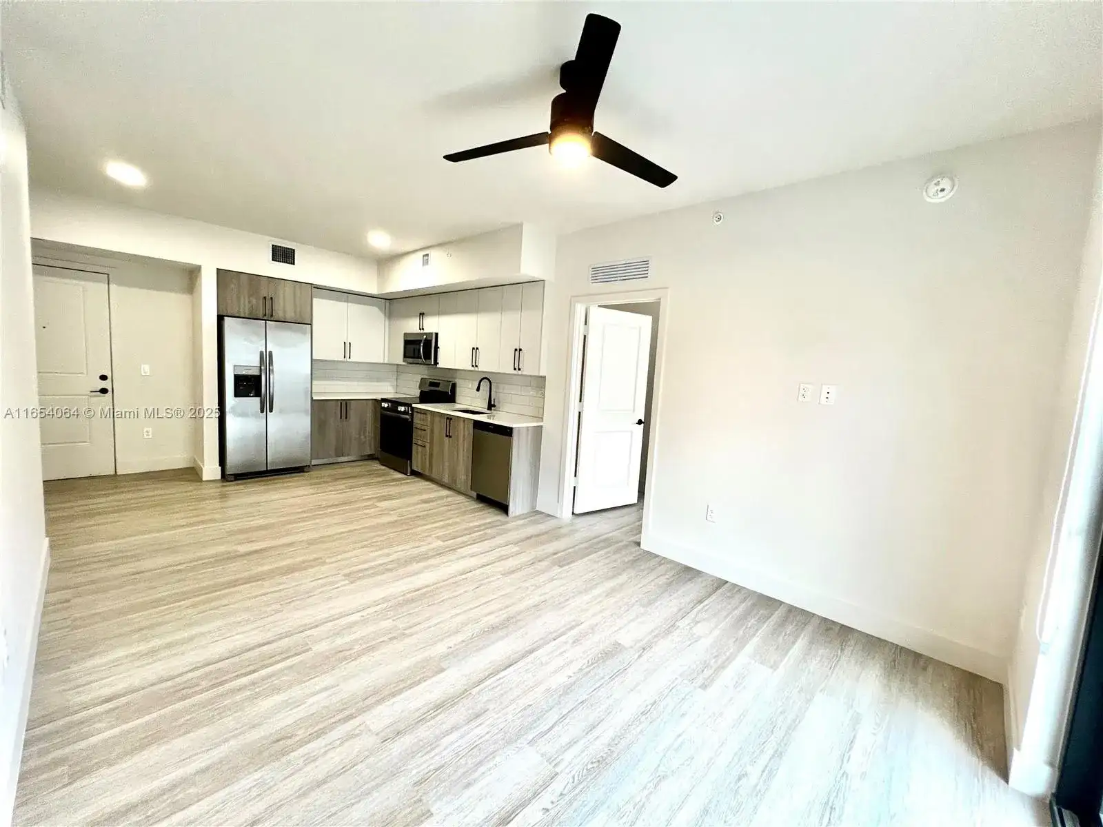 18412 Homestead Ave # 606, Miami FL 33157 photo 2