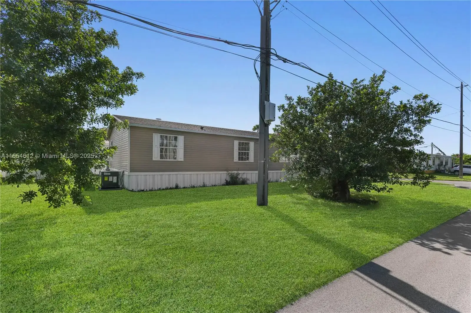 21431 NW 3rd St, Pembroke Pines FL 33029 photo 2